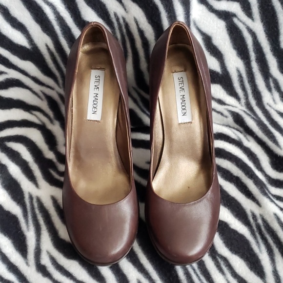 Steve madden round toe pump. Worn once, no box. - Picture 2 of 4